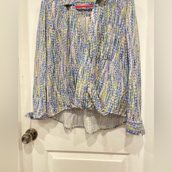 Anthropologie oversized long sleeve overlapping twist front print blouse - Picture 5 of 11
